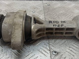 подушка крепления двигателя Kia Rio 3 поколение 2013