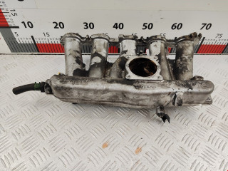 коллектор впускной Volvo V70 2 поколение 2001, 2.4 л., МКПП, универсал, 8250393