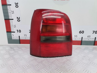 фонарь задний левый Audi A4 B5 1996, 1.8 л., МКПП, универсал, 8D0945095G