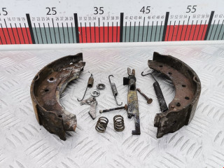 механизм стояночного тормоза (ручника) Renault Clio 2 поколение [2-й рестайлинг] 2004, 1.2 л., МКПП, хетчбэк 3 дв.