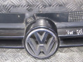 решетка радиатора Volkswagen Golf 4 поколение (1997 - 2006), чёрный, 1J0853655G - фото №3