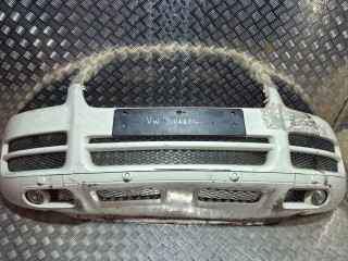 бампер передний Volkswagen Touareg 1 поколение (2002 - 2007), белый, 7L6807217AGGRU, 7L6807217R, 7L6807061L