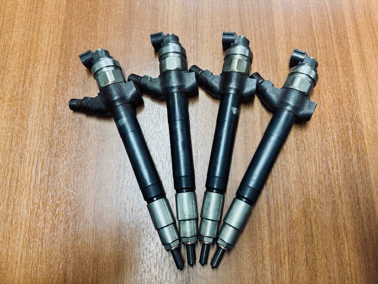 форсунка Ford Transit 7 поколение (2006 - 2013), 2.2 л., дизель, 6C1Q9K546AC, 6C1Q9K546 - фото №1