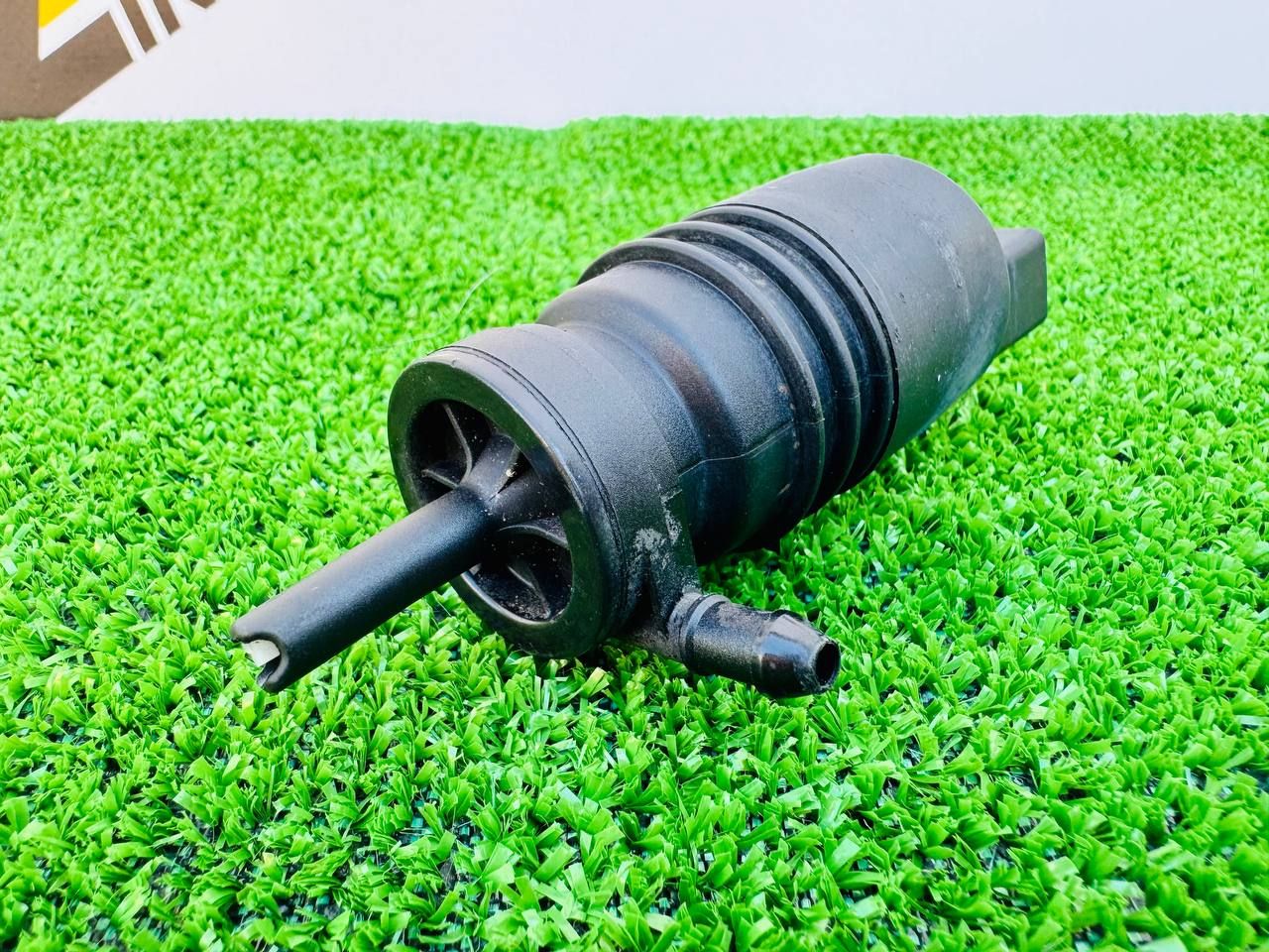 насос (моторчик) омывателя фар Mercedes-Benz CL-Класс C216 (2006 - 2010), PA6GBGF30 - фото №1