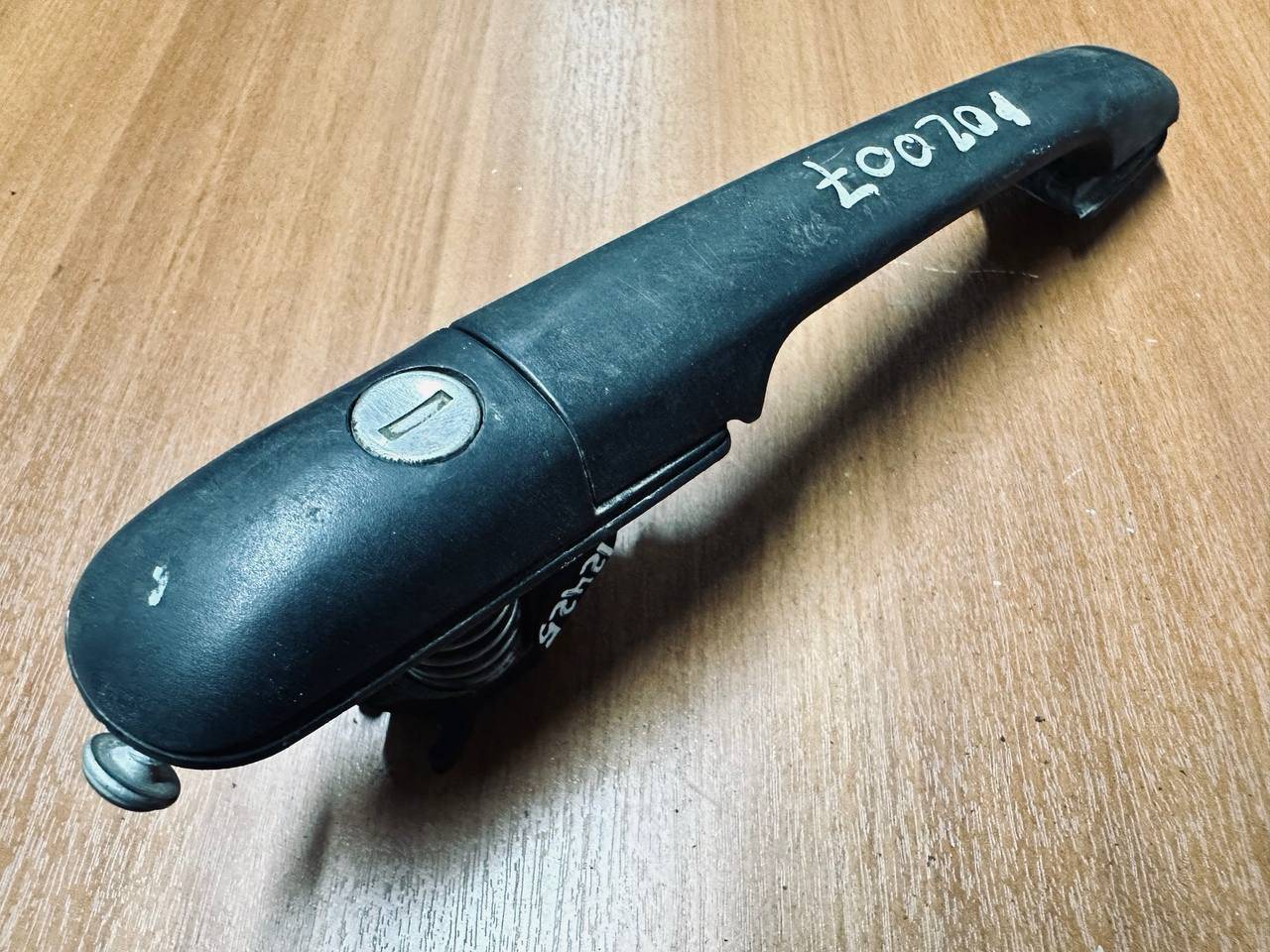 ручка наружная Mercedes-Benz Sprinter W901-904 (1995 - 2000) - фото №1