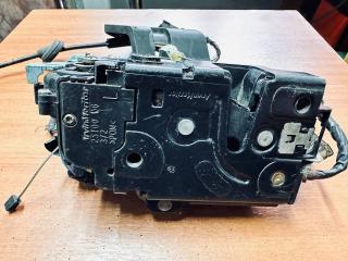 замок двери задней левой Volkswagen Touareg 1 поколение (2002 - 2007), 7L0839015