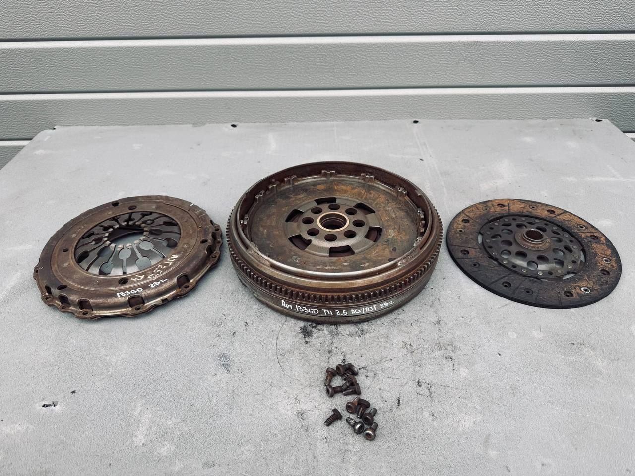 комплект сцепления Volkswagen Transporter T4 (1990 - 2003), 2.5 л., ACV, дизель, 074105264D, 074141031Q - фото №1