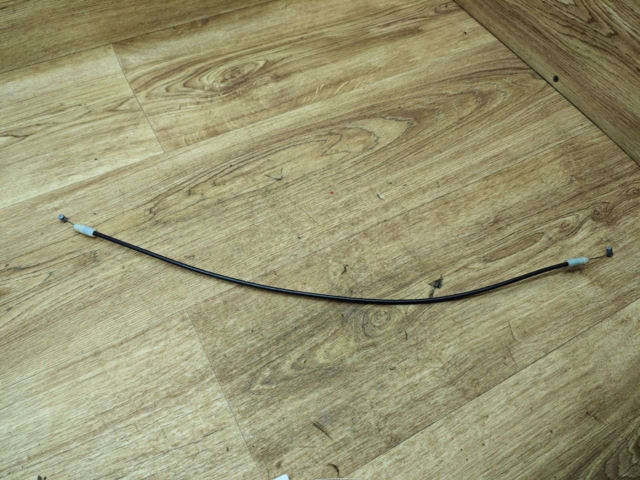 трос двери Geely SC7 1 поколение 2012, 1.8 л., JL4G18, бензин, МКПП, седан - фото №1