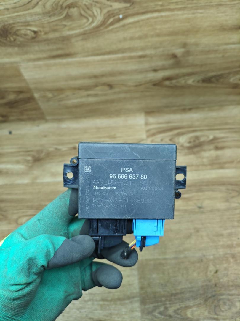 блок управления парктрониками Peugeot 5008 1 поколение 2011, 1.6 л., дизель, МКПП, минивэн, 9666663780 - фото №1