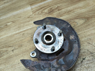 ступица передняя левая Toyota Corolla 9 поколение (E120/E130) 2002, 1.4 л., 4ZZ-FE, бензин, МКПП, хетчбэк 5 дв.