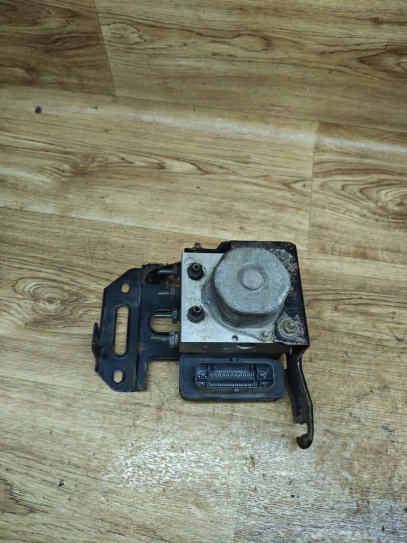 блок ABS Lada Vesta 1 поколение 2017, 1.6 л., бензин, МКПП, седан, 8450031667, 0265956317, 0265259059 - фото №1