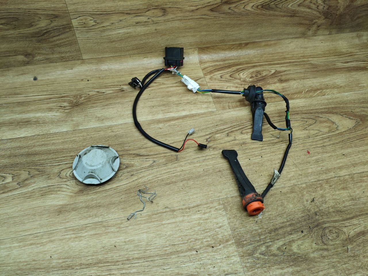 фара правая Lada Vesta 1 поколение 2017, 1.6 л., бензин, МКПП, седан - фото №1