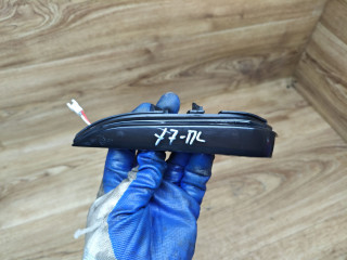 повторитель поворотов Lada Vesta 1 поколение 2017, 1.6 л., бензин, МКПП, седан, 2180-8201777