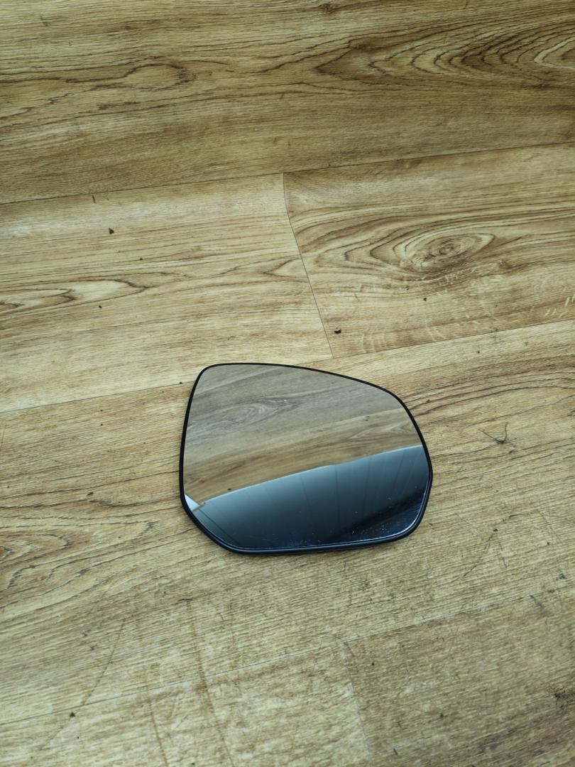 зеркало наружное правое Peugeot 5008 1 поколение 2011, 1.6 л., дизель, МКПП, минивэн - фото №1