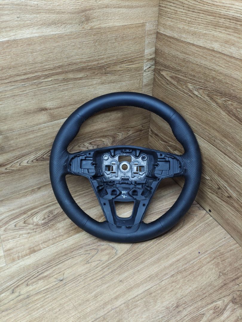 руль Lada Vesta 1 поколение 2017, 1.6 л., бензин, МКПП, седан - фото №1