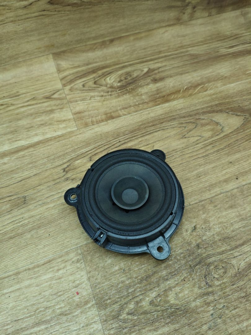 динамик двери Lada Vesta 1 поколение 2017, 1.6 л., бензин, МКПП, седан - фото №1