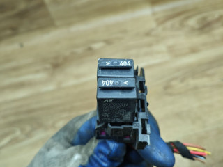 реле (прочие) Volkswagen Polo 5 поколение 2011, 1.6 л., CFNA, бензин, МКПП, седан, 95VW10K705EA, 7M0951253C