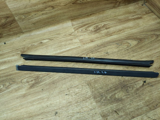 молдинг стекла Renault Duster 1 поколение 2012, 2.0 л., F4R 403, бензин, АКПП, внедорожник 5 дв., передний привод