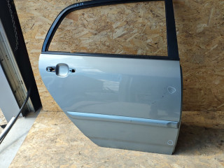 дверь задняя правая Toyota Corolla 9 поколение (E120/E130) 2002, 1.4 л., 4ZZ-FE, бензин, МКПП, хетчбэк 5 дв.