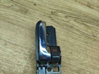 ручка внутренняя передняя правая Toyota Corolla 9 поколение (E120/E130) 2002, 1.4 л., 4ZZ-FE, бензин, МКПП, хетчбэк 5 дв.