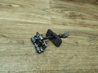 ограничитель открывания двери Renault Duster 1 поколение 2012, 2.0 л., F4R 403, бензин, АКПП, внедорожник 5 дв., передний привод