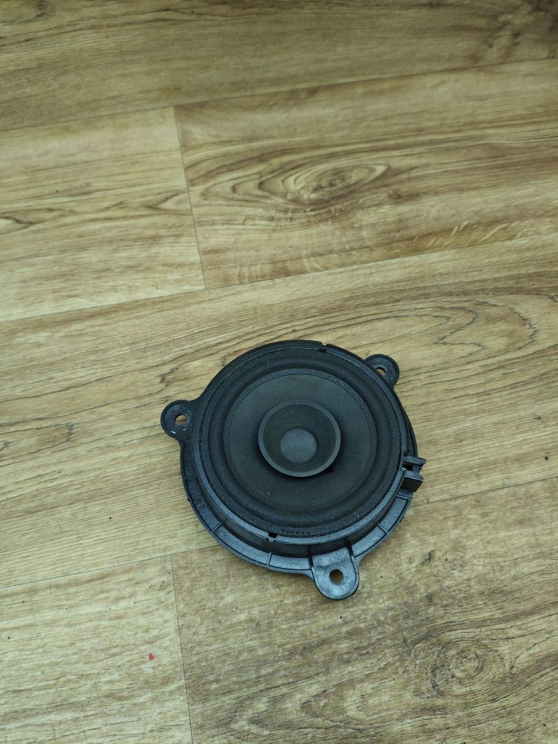 динамик двери Lada Vesta 1 поколение 2017, 1.6 л., бензин, МКПП, седан - фото №1