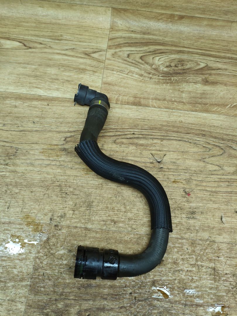 патрубок радиатора Land Rover Range Rover Evoque L538 2012, 2.2 л., 224DT, дизель, МКПП, внедорожник 5 дв., 6G918B159RD - фото №1