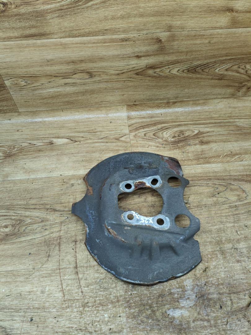 защитный кожух тормозного механизма Peugeot 5008 1 поколение 2011, 1.6 л., дизель, МКПП, минивэн - фото №1