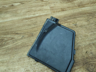 крышка блока предохранителей Renault Duster 1 поколение 2012, 2.0 л., F4R 403, бензин, АКПП, внедорожник 5 дв., передний привод, 243822641R