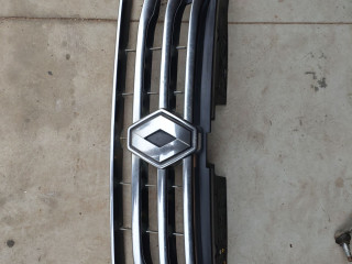 решетка радиатора Renault Duster 1 поколение 2012, 2.0 л., F4R 403, бензин, АКПП, внедорожник 5 дв., передний привод