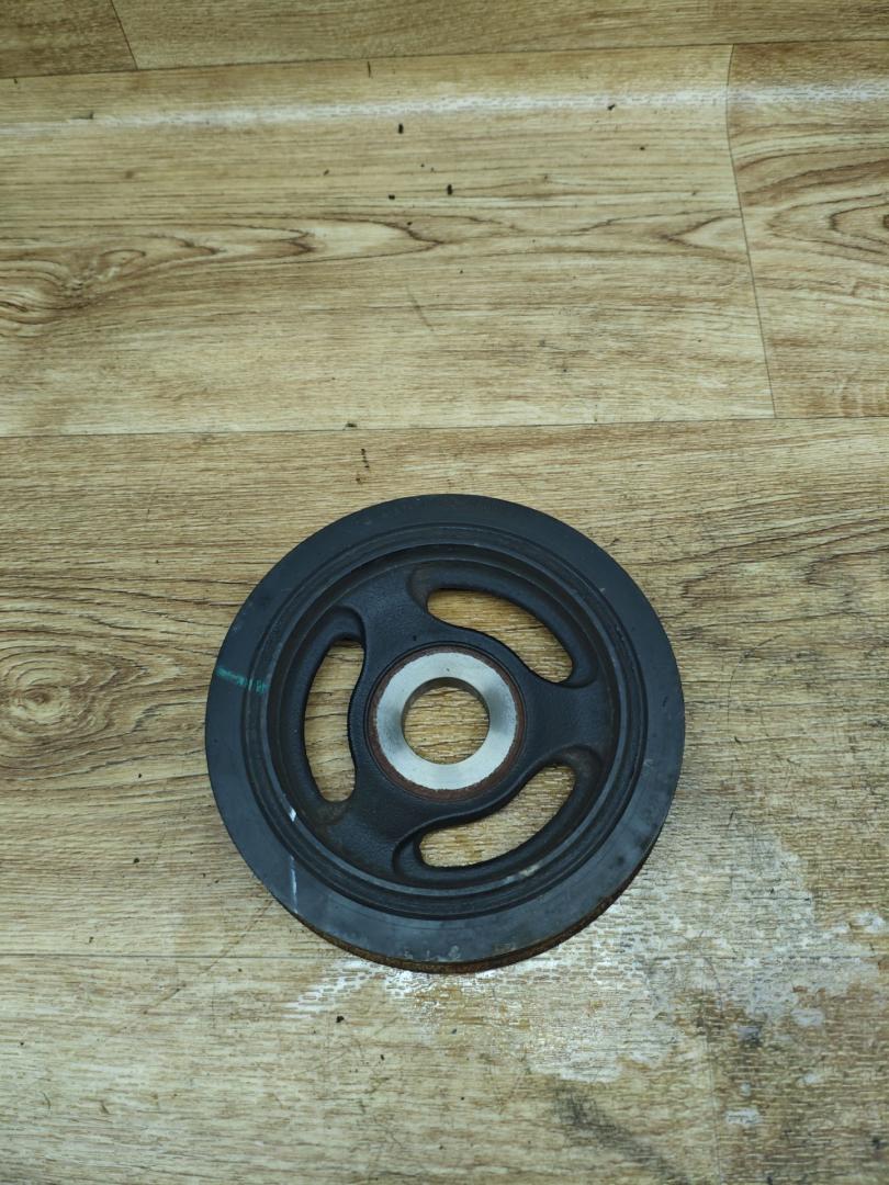 шкив коленвала Peugeot 5008 1 поколение 2011, 1.6 л., дизель, МКПП, минивэн, 9654961080 - фото №1