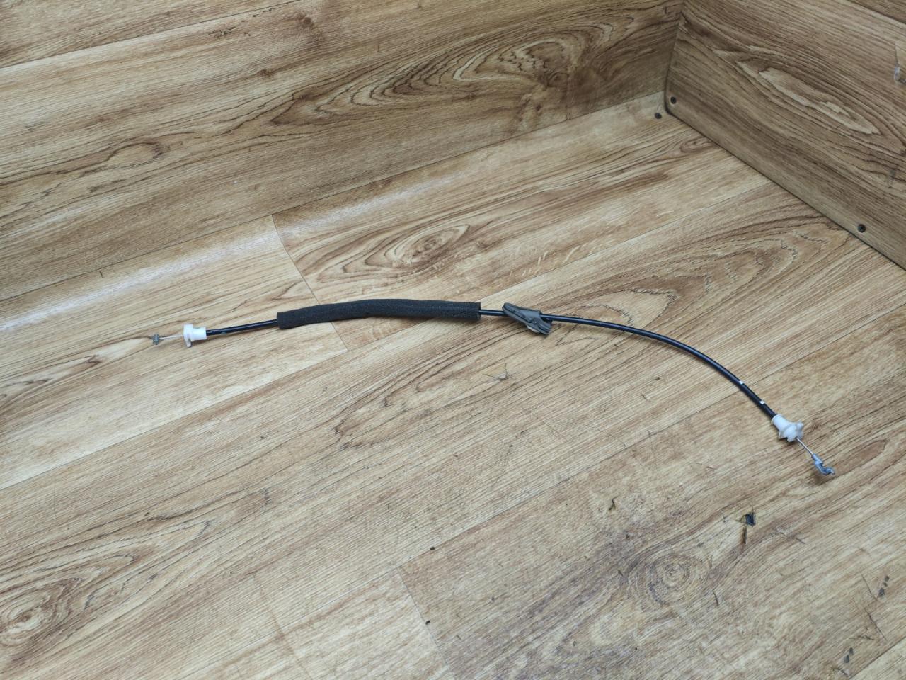 трос двери Peugeot 5008 1 поколение 2011, 1.6 л., дизель, МКПП, минивэн - фото №1