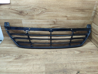 решетка радиатора Hyundai ix35 1 поколение 2012, 2.0 л., G4KD, бензин, МКПП, внедорожник 5 дв., передний привод