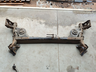 балка подвески задняя Renault Duster 1 поколение 2012, 2.0 л., F4R 403, бензин, АКПП, внедорожник 5 дв., передний привод