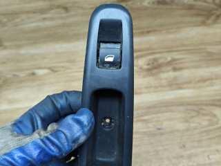 кнопка стеклоподъемника двери задней Peugeot 3008 1 поколение 2010, 1.6 л., 9HR (DV6C), дизель, робот, внедорожник 5 дв., 96662297XT