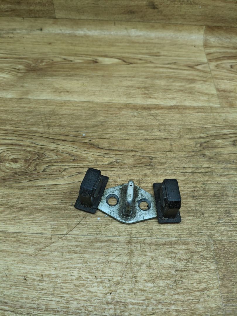 замок багажника Hyundai ix35 1 поколение 2012, 2.0 л., G4KD, бензин, МКПП, внедорожник 5 дв., передний привод - фото №1