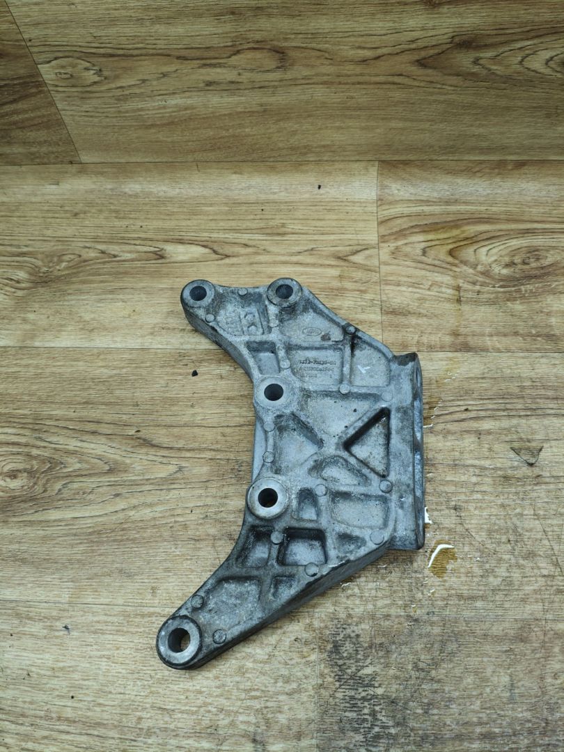 кронштейн КПП Land Rover Range Rover Evoque L538 2012, 2.2 л., 224DT, дизель, МКПП, внедорожник 5 дв., BJ32-7M125-BA - фото №1