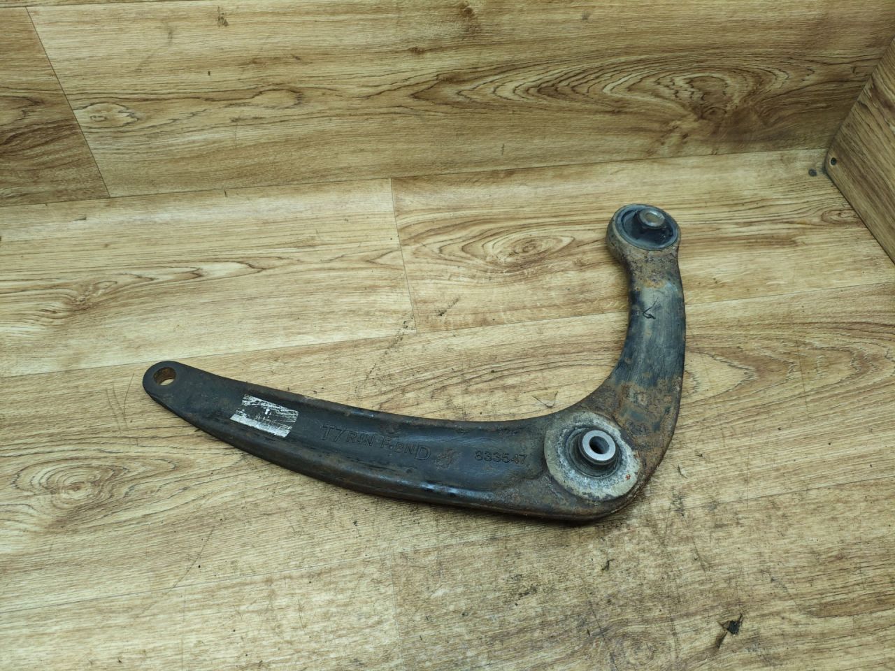рычаг передний правый Peugeot 3008 1 поколение 2011, 1.6 л., дизель, МКПП, внедорожник 5 дв., 833547 - фото №1