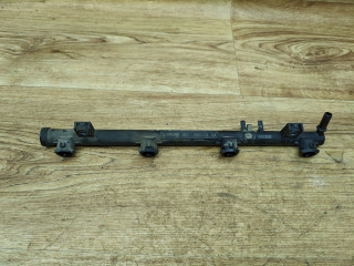 топливная рампа Renault Duster 1 поколение 2012, 2.0 л., F4R 403, бензин, АКПП, внедорожник 5 дв., передний привод, 8200601367