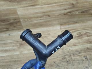 фланец (тройник) системы охлаждения Peugeot 5008 1 поколение 2011, 1.6 л., дизель, МКПП, минивэн, 9671124980