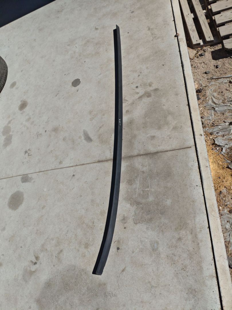 молдинг крыши Hyundai ix35 1 поколение 2012, 2.0 л., G4KD, бензин, МКПП, внедорожник 5 дв., передний привод - фото №1