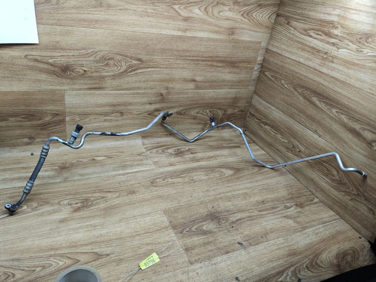 трубка кондиционера Lada Vesta 1 поколение 2017, 1.6 л., бензин, МКПП, седан, 8450008020 - фото №1