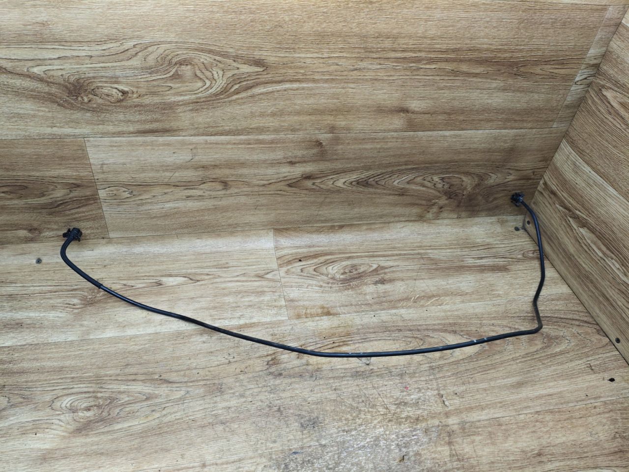 патрубок расширительного бачка Land Rover Range Rover Evoque L538 2012, 2.2 л., 224DT, дизель, МКПП, внедорожник 5 дв. - фото №1