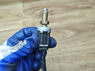 Датчик педали тормоза (лягушка) Toyota Picnic 1 поколение 1998, 2.2 л., 3C-TE, дизель, МКПП, минивэн