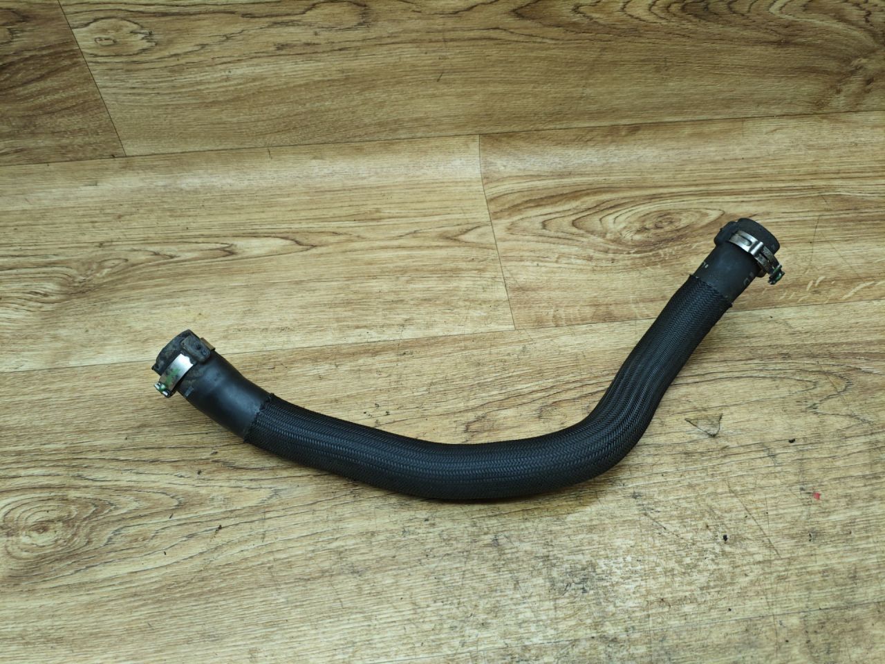 трубка вентиляции картерных газов Land Rover Range Rover Evoque L538 2012, 2.2 л., 224DT, дизель, МКПП, внедорожник 5 дв. - фото №1