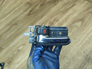 ручка внутренняя передняя левая Toyota Corolla 9 поколение (E120/E130) 2002, 1.4 л., 4ZZ-FE, бензин, МКПП, хетчбэк 5 дв.