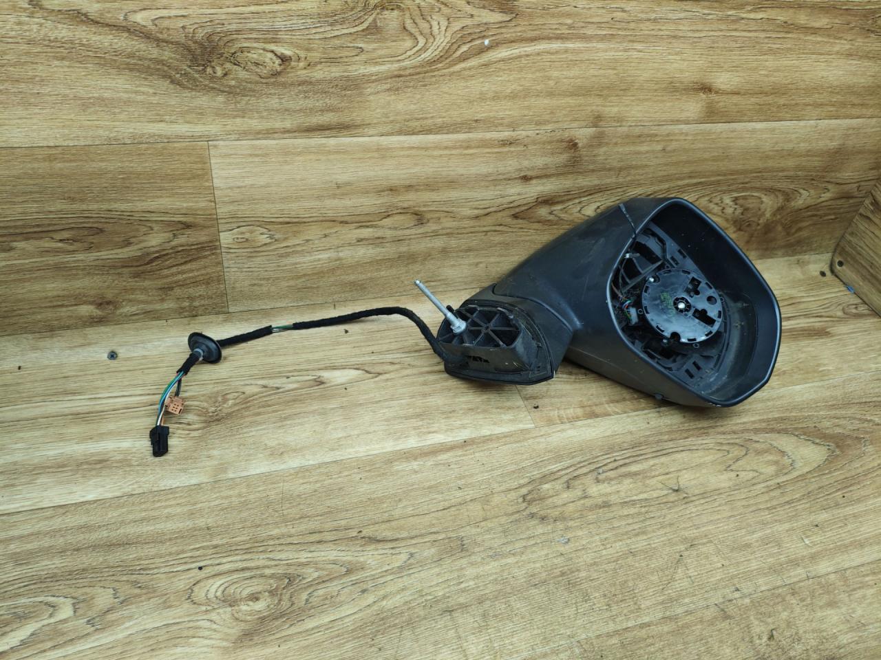 зеркало наружное правое Peugeot 5008 1 поколение 2011, 1.6 л., дизель, МКПП, минивэн - фото №1