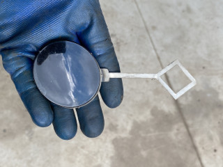 заглушка переднего бампера под крюк Peugeot 208 1 поколение 2012, 1.2 л., бензин, МКПП, хетчбэк 3 дв., 9673857277