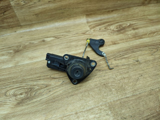 кнопка открытия багажника Renault Duster 1 поколение 2012, 2.0 л., F4R 403, бензин, АКПП, внедорожник 5 дв., передний привод