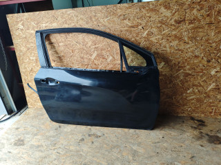 дверь передняя правая Peugeot 208 1 поколение 2012, 1.2 л., бензин, МКПП, хетчбэк 3 дв.